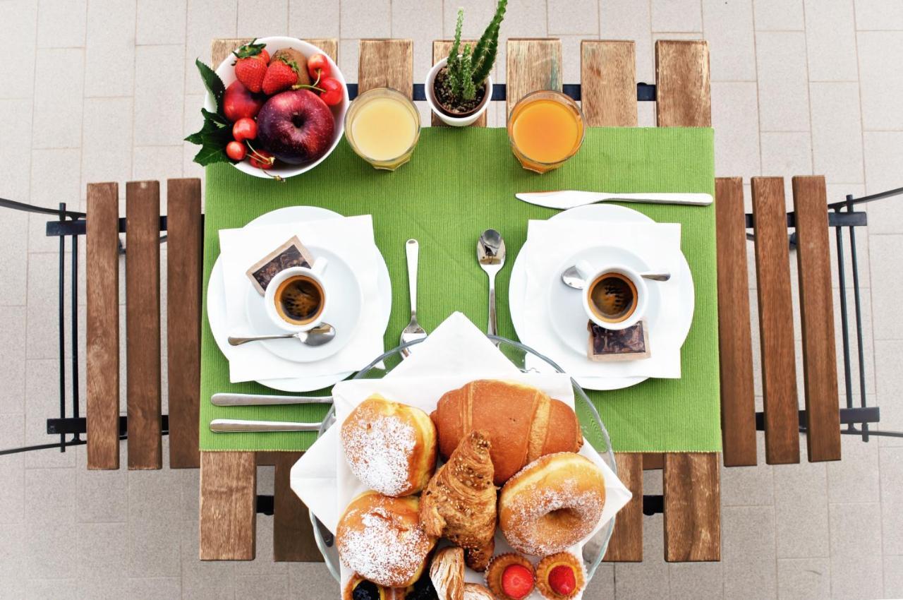 Hotel Aria Di Mare - Bed & Brunch In Centro A Riccione Luaran gambar