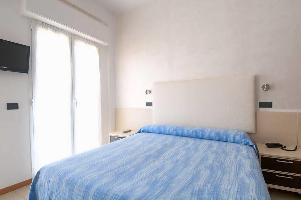 Hotel Aria Di Mare - Bed & Brunch In Centro A Riccione Luaran gambar